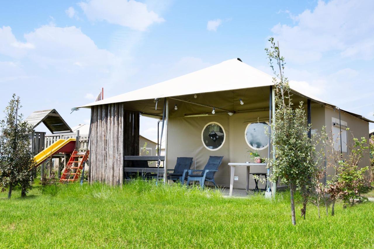 Boerderij Camping Nixhoeve Genderen Extérieur photo